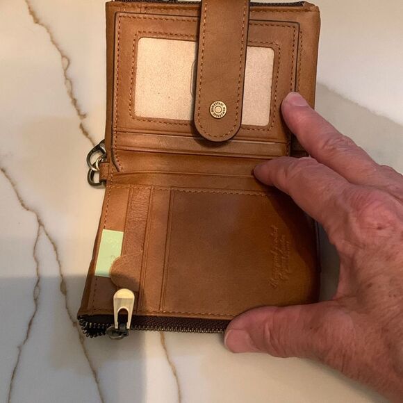 Mens Leather Billfold   - Picture 2 of 7